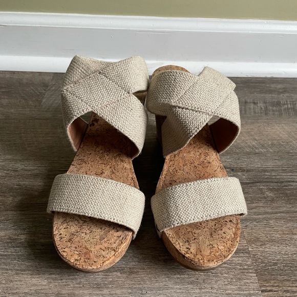 Lucky Brand Cork Sole Platform Sandals - Picture 2 of 5